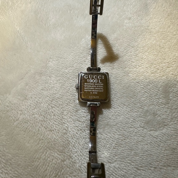 Gucci Silver Square Watch - Picture 5 of 6